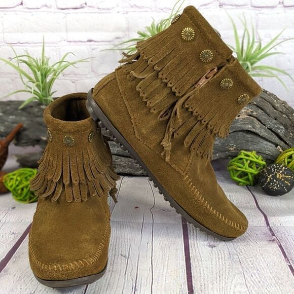 Minnetonka Double Fringe Side Zip Moccasin Boot - Picture 1 of 10